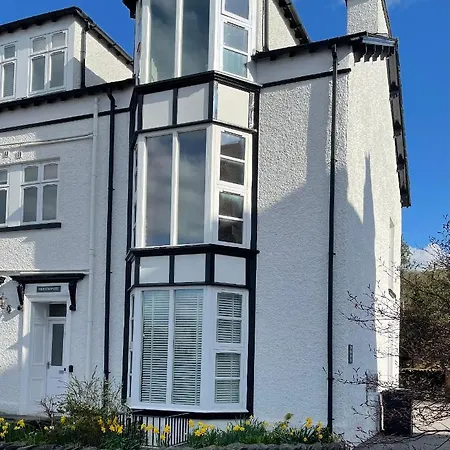 Edge Mere Apartment, *