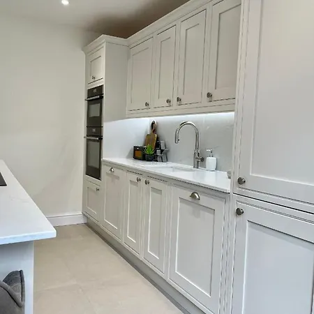 Edge Mere Apartment,