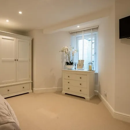 Апартаменты Edge Mere Apartment, Боунес-он-Уиндермер