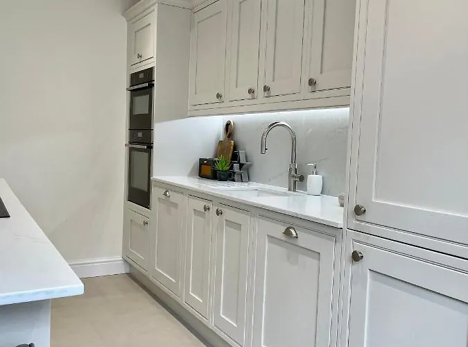 Edge Mere Apartment,