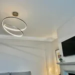 Apartment Edge Mere Apartment,