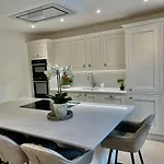 Edge Mere Apartment,