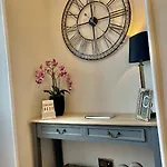 Edge Mere Apartment,