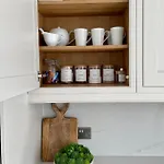 Edge Mere Apartment,