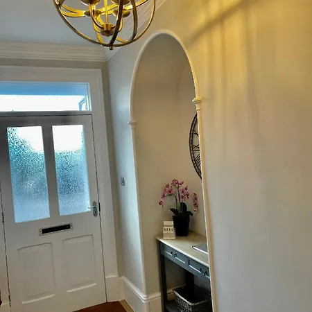 아파트 Edge Mere Apartment, *